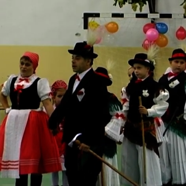 Hóstáti szüreti bál Sóskút - 2015 - I rész