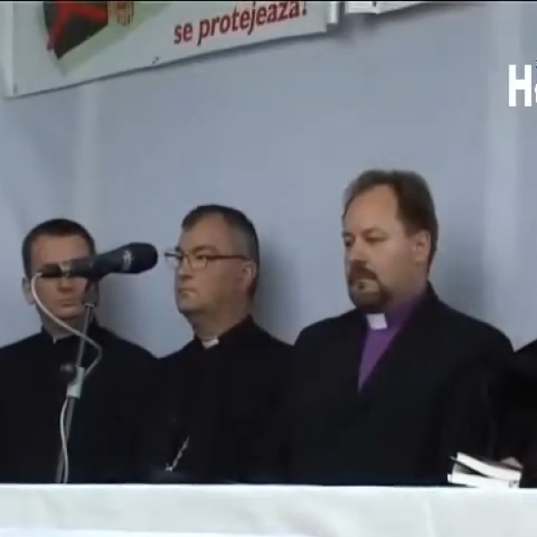 Tiltakozás a kétágú templom védelmében